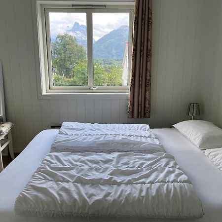Apartament Andalsnes Gustehouse Zewnętrze zdjęcie