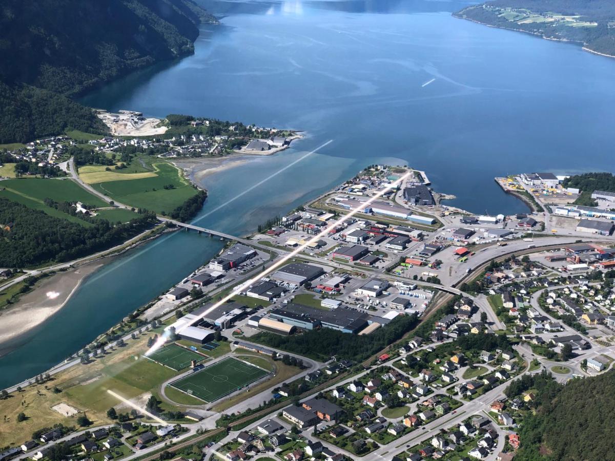 Apartament Andalsnes Gustehouse Zewnętrze zdjęcie