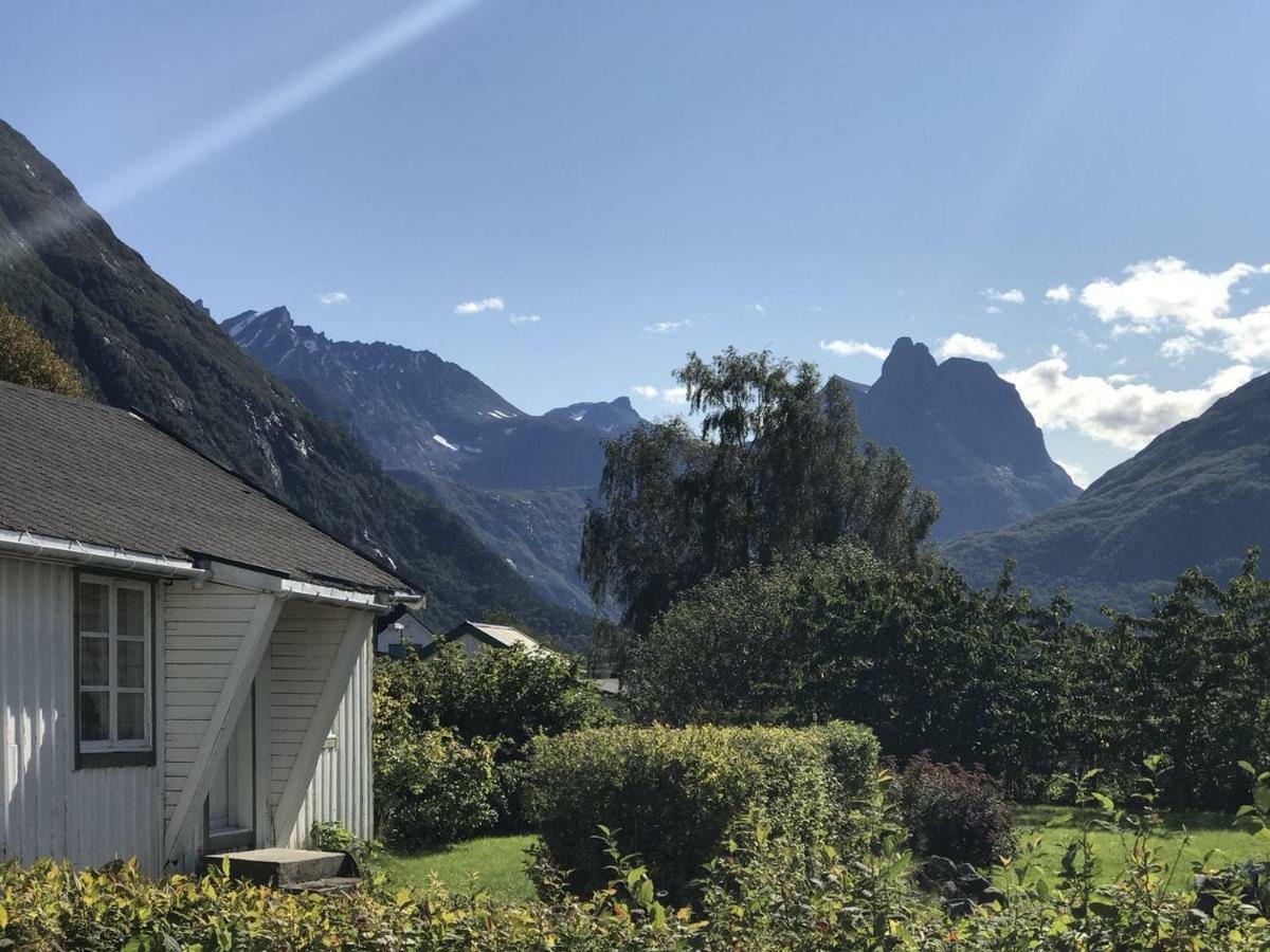 Apartament Andalsnes Gustehouse Zewnętrze zdjęcie