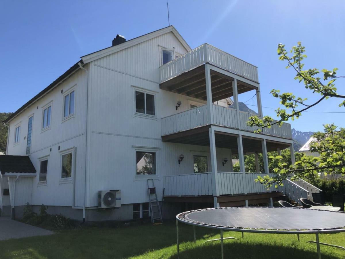 Apartament Andalsnes Gustehouse Zewnętrze zdjęcie